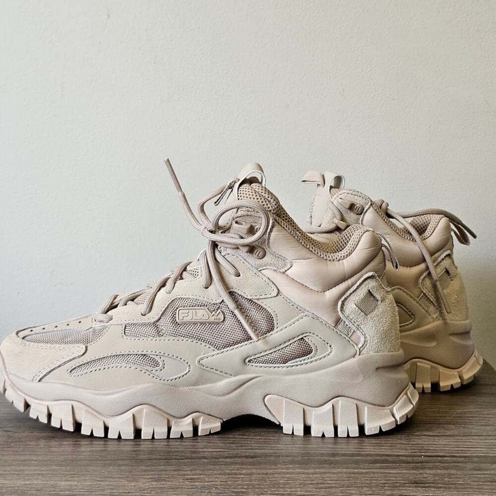 Fila Women's Ray Tracer 2 Mid Top Sneakers Size 8 NWT